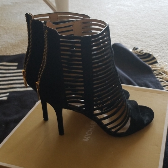Michael Kors odelia bootie suede - Picture 2 of 8